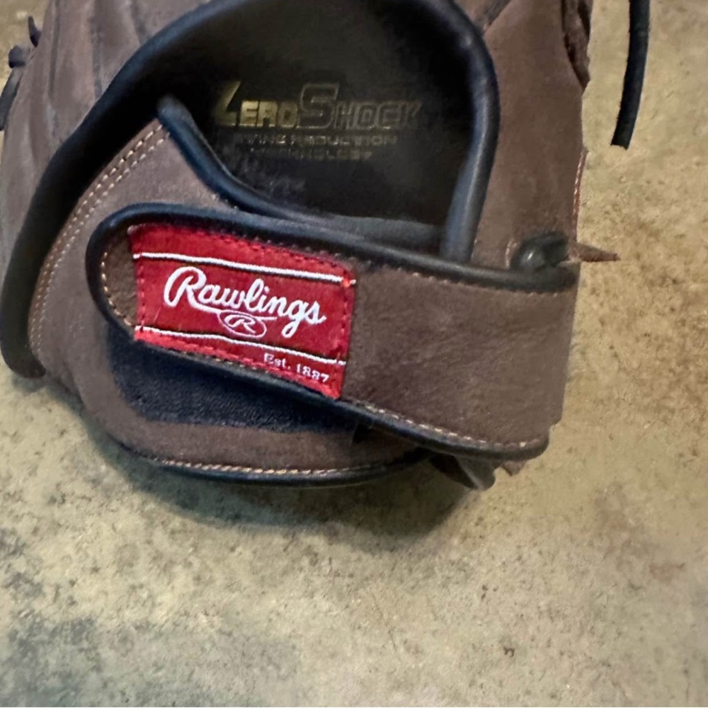 Rawlings Tan Baseball Glove with Black Trim - Picture 2 of 5